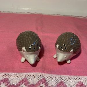 Hedgehog Salt and Pepper Shakers Set of 2 *see NOTE*
